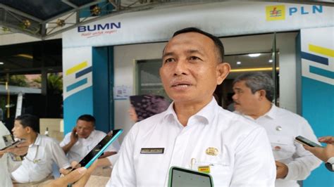 Kepala Dinas Energi Sumber Daya Mineral Esdm Provinsi Sumbar Herry