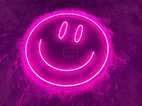 Smile Face | LED Neon Sign | ONE Neon