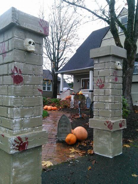 Diy Halloween Graveyard Ideas • The Budget Decorator