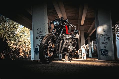 Nitrosuzy Inazuma café racer