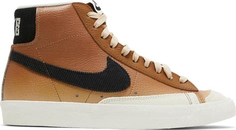 Кроссовки Nike Wmns Blazer Mid 77 SE Ale Brown коричневый