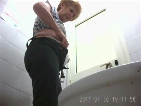 Mature With Shaved Pussy Pisses In Restroom Footage Voyeur Porn At ThisVid Tube