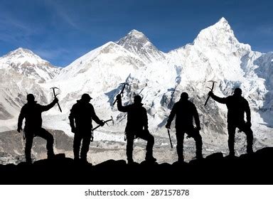 Everest With Khumbu Icefall Stock Photos Images Photography