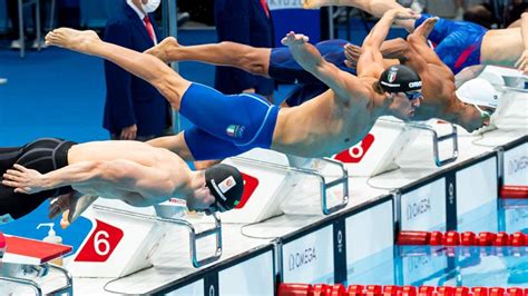 Nuoto A Parigi Sfide Nel Blu Sportopolis