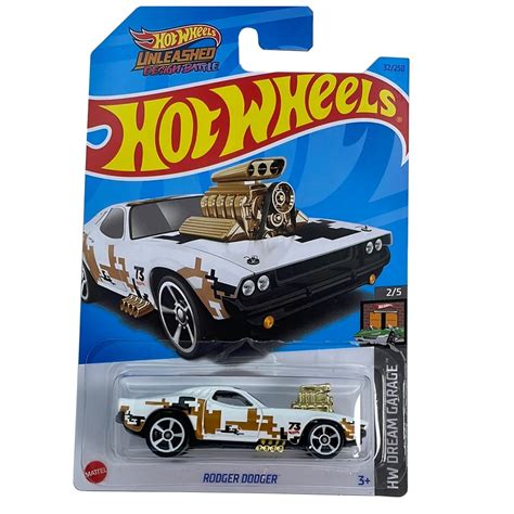 Masinuta Metalica Hot Wheels Rodger Dodger Alb 1 64 EMAG Ro
