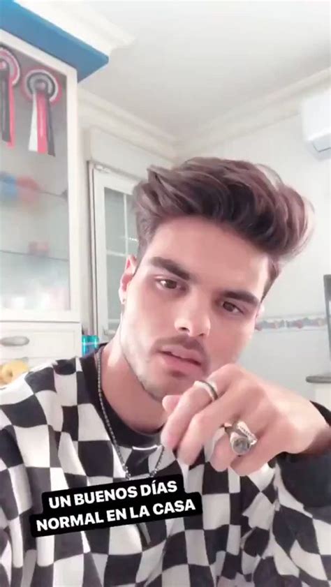 On Twitter Abraham Mateo Mientras Le Pega Una Paliza