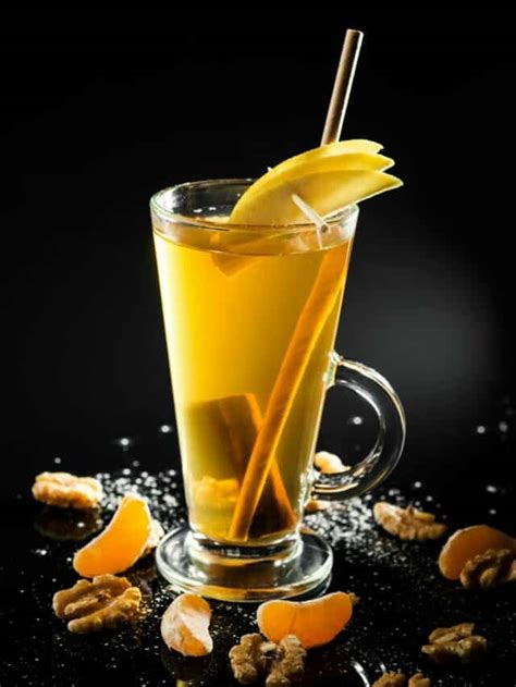 Sip On Hot Toddy To Soothe Your Throat In The Monsoon
