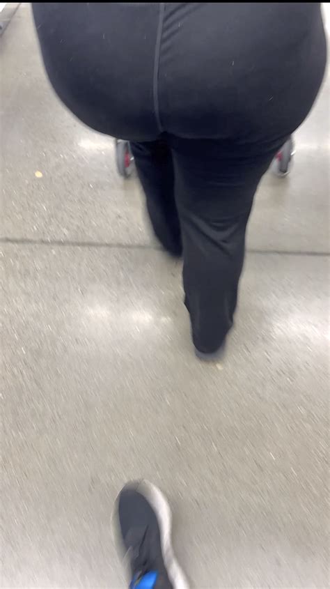 Latina BBW Milf W Wide Ass Black Leggings OC With GIFs Spandex Leggings Yoga Pants Forum