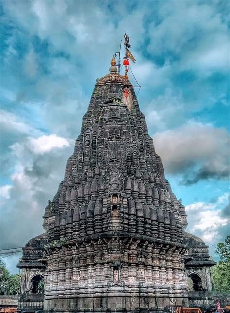 Trimbakeshwar Jyotirlinga - a unique owner of Nassak Diamond