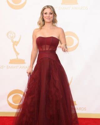 Kaley Cuoco Braless Wearing Gorgeous Red Strapless Dress At 65th Annual Primetim Porn Pictures