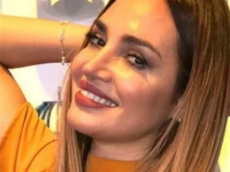 Mostrar La Panza Hasta El Hartazgo Bel N Francese Luci Su Bikini En La Playa La