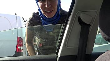 RAGAZZA ARABA MUSULMANA FA SESSO IN AUTO CON UN CAZZO NERO A MARSIGLIA XVIDEOS