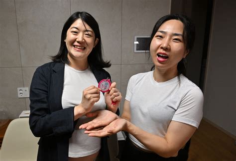 South Korean Couple Beat Same Sex Barriers To Parenthood Cebu Daily News