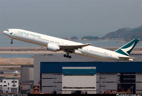 B Kpx Cathay Pacific Boeing Er Photo By Henry Chow Id