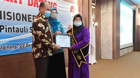 Siswa Sekolah Perempuan Diwisuda Gubernur Minta Siswa