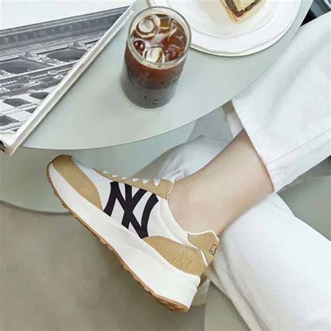 Giày sneaker nữ giày sneaker nữ hot trend sneker nữ dễ phối đồ