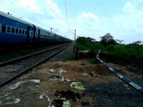 Amazing Track Sounds Chhattisgarh Express Led By ET WAG 5 Crossing