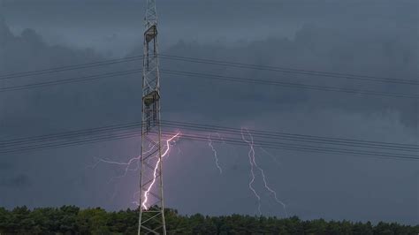 Neue Schauer Und Gewitter So Wird Das Wetter Am Wochenende Wetter De