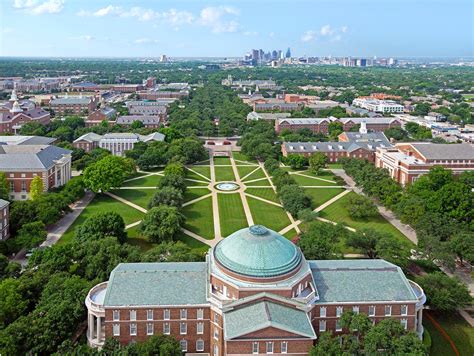 The 25 Most Beautiful College Campuses in America - Photos - Condé Nast ... 