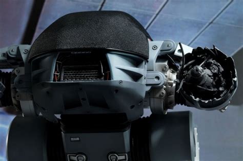 Hot Toys 推出1 6比例 Robocop 系列玩偶 A Day Magazine