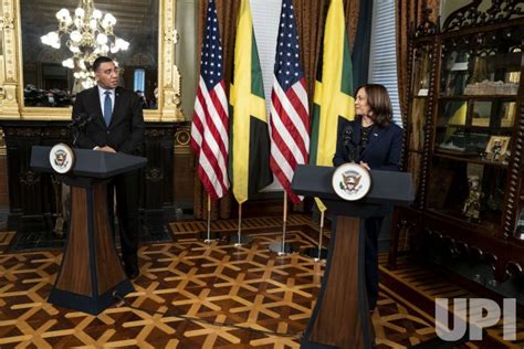 Photo Vice President Kamala Harris Meets With Jamaica Prime Minister