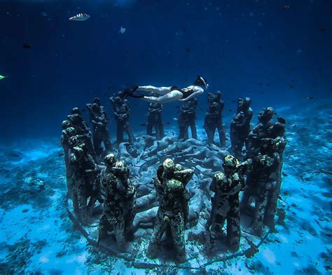 Statue Gili Meno Snorkeling 17tour Agency