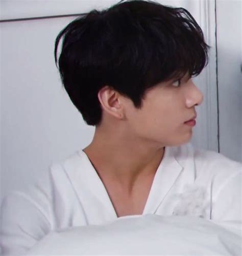 ᴅᴀɴɴʏ adlı kullanıcının Jungkook panosundaki Pin Gay Wattpad Bts