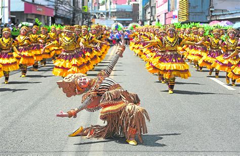 Bicol festivals wow crowds in Sorsogon’s ‘Kasanggayahan’