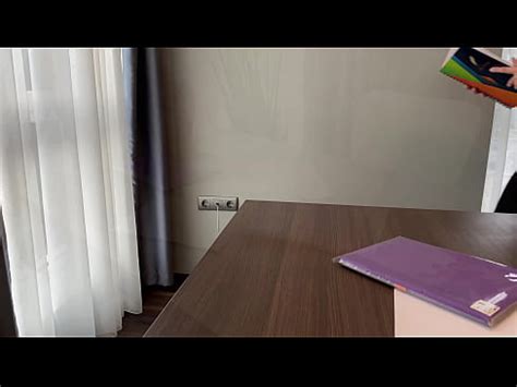 Jefe se folla a secretaria áspera en vestido negro con su enorme polla ArrestMe XVIDEOS