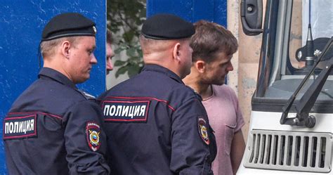 Index K Lf Ld Berlinben Kezelik A Pussy Riot Egyik Tagj T