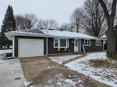 510 Clara Street Sun Prairie WI 53590 MLS 1969434 Properties SE