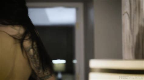 Brunette Gets Fucked Roughly Avi Love