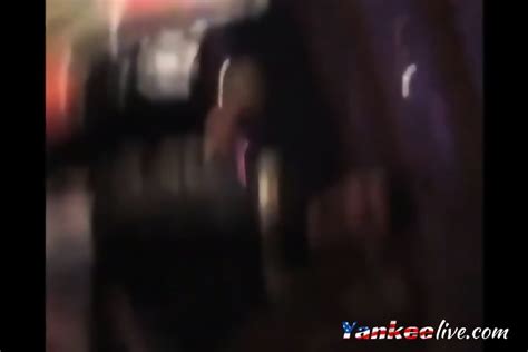 Pipe En Public Une Brunette Française Amateur