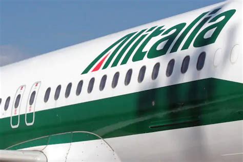 Alitalia Questa Sera L Ultimo Volo Finale Amaro Per 75 Anni Di Storia