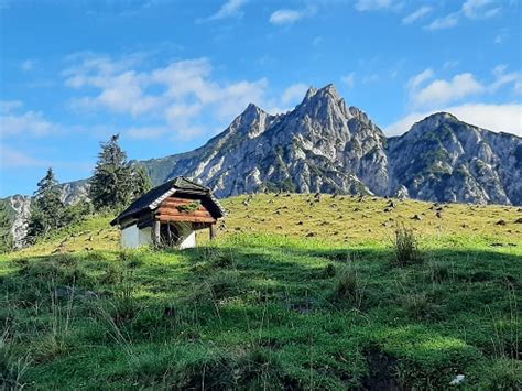 Kapelle Mit Almwiese Im Hintergrund Der Hikr Org