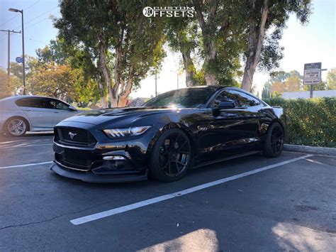 2015 Ford Mustang with 19x10 35 Rotiform Kps and 265/35R19 Federal 595 ...