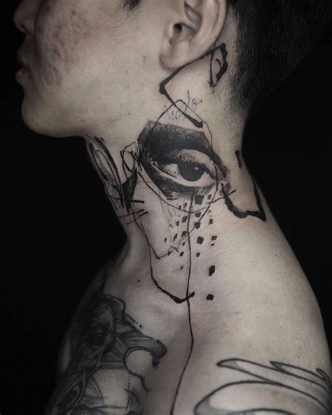 Id Ias Brilhantes De Tatuagem No Pesco O Mundo Ms Neck Tattoo