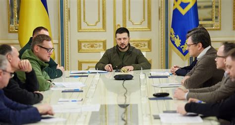 Guerra in Ucraina Zelensky Mariupol è distrutta ci sono decine di