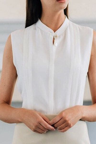 Sleeveless Mandarin Collar Blouse – Isoude