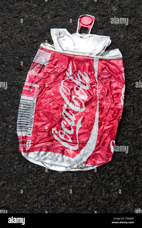 Crushed coke can hi-res stock photography and images - Alamy