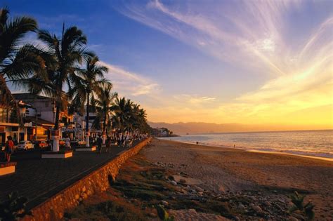 Nightlife in Puerto Vallarta - Puerto Vallarta travel guide – Go Guides