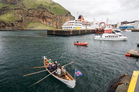 Vestmannaeyjahöfn Vestmannaeyjar Harbour Iceland The Beautiful