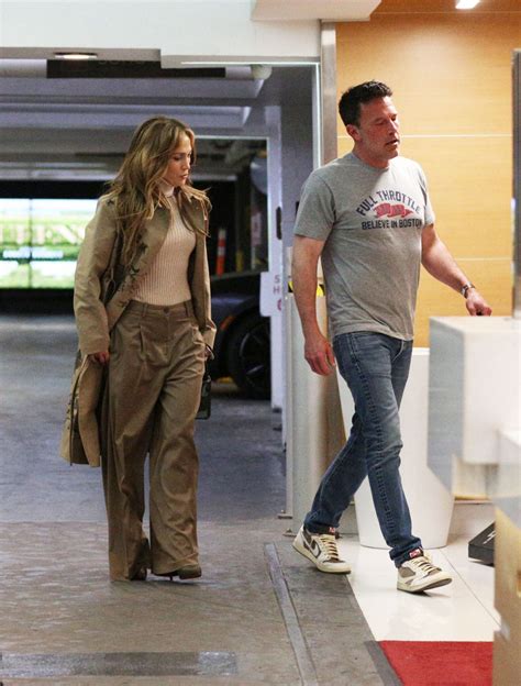 Galerie Foto Ce Se Nt Mpl Ntre Jennifer Lopez I Ben Affleck Dup