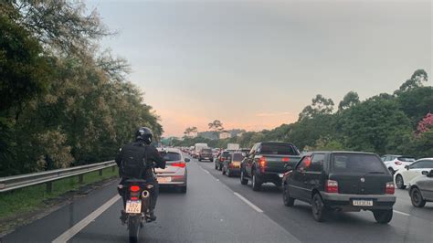 Alagamento Bloqueia Rodovia Ayrton Senna Em SP Mobilidade Sampa