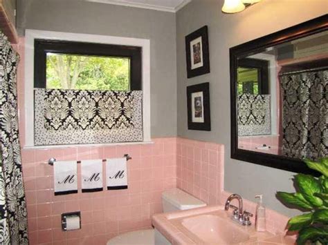 Pin By Tiffany Dye Fish On House Pink Bathroom Tiles Pink Bathroom