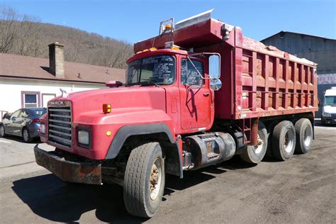 1995 Mack Rd690s Tri Axle Dump Truck For Sale By Arthur Trovei And Sons