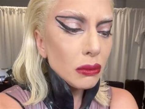 Lady Gaga Se Disculpó Entre Lágrimas Con Sus Seguidores Tras No Poder