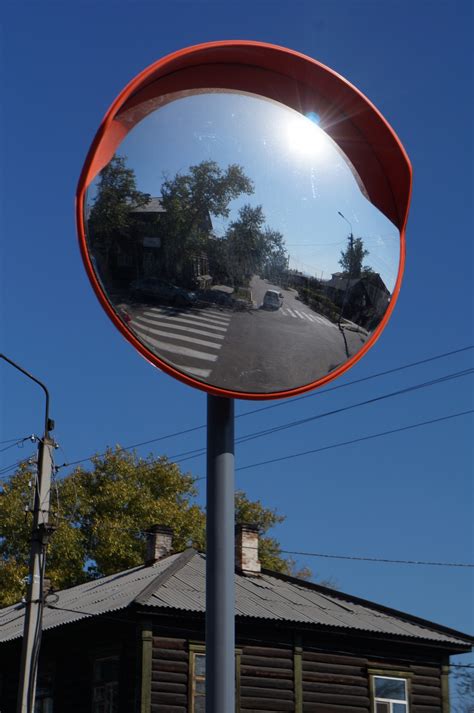 Водитель, посмотри в зеркало!