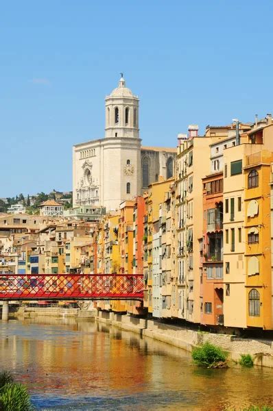 Girona, Spain: Old Town with decorated Bridge and Cathedral — Stock ...