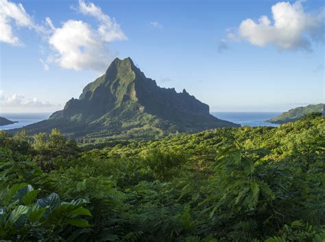 Tahiti Explorer - Outdoor Travel Adventures